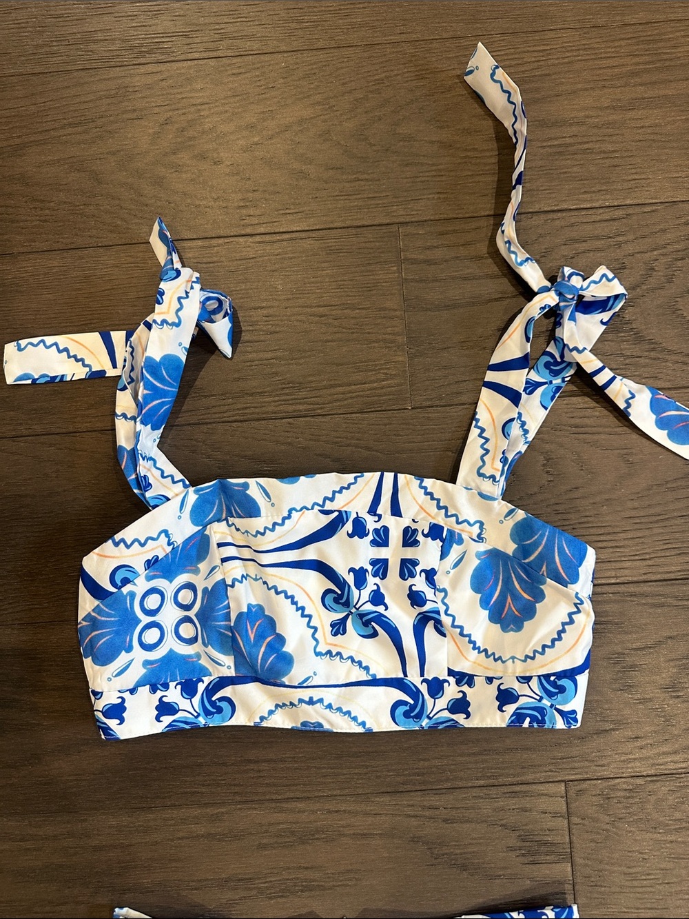 SHEIN Blue & White Floral Print Tie-Shoulder Crop Top with Wide-Leg Pants SET - Picture 6 of 10